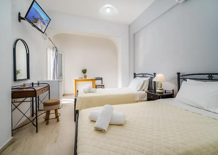 Emmanouela Studios & Villas